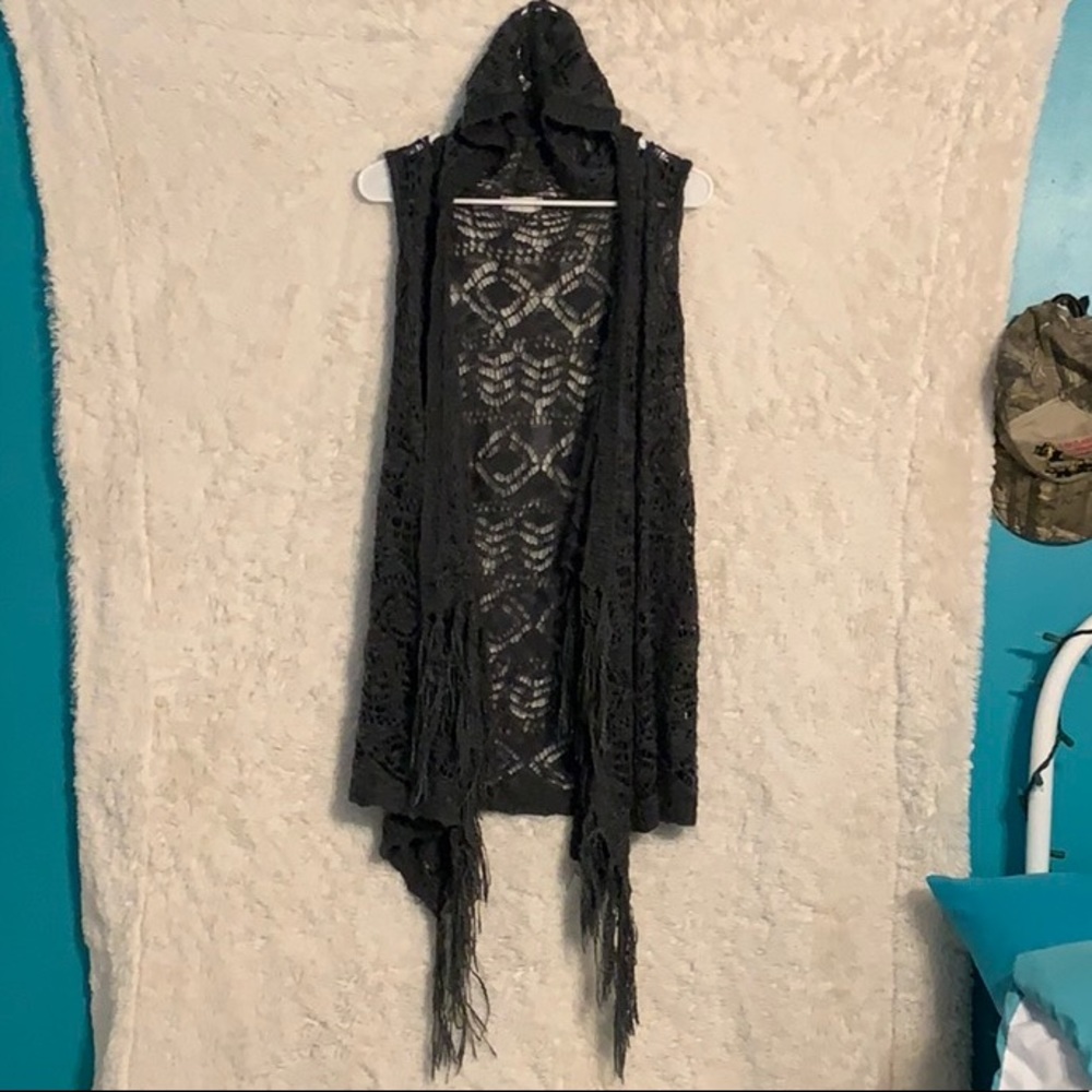 gray sleeveless cardigan